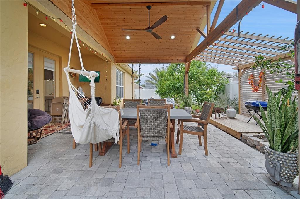 For Rent: $3,550 (4 beds, 3 baths, 2078 Square Feet)