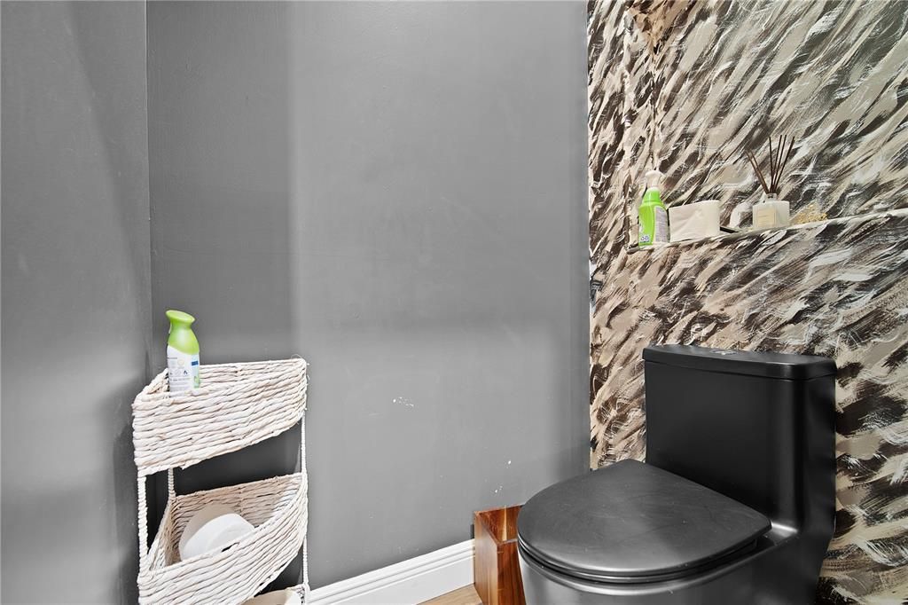 For Rent: $3,550 (4 beds, 3 baths, 2078 Square Feet)