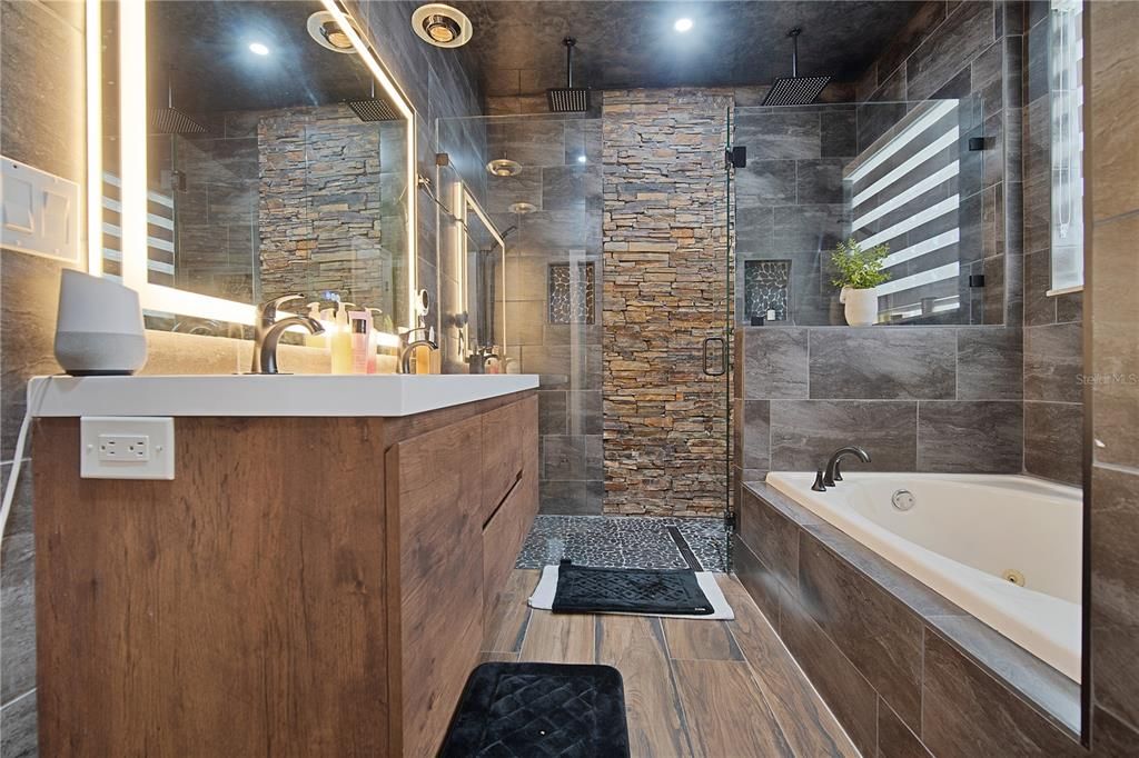 For Rent: $3,550 (4 beds, 3 baths, 2078 Square Feet)