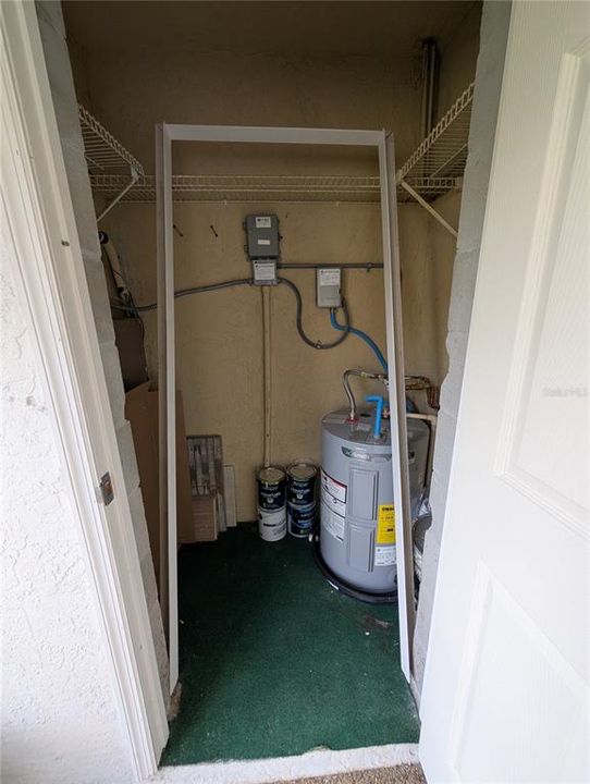 出租: $1,350 (2 贝兹, 1 浴室, 990 平方英尺)