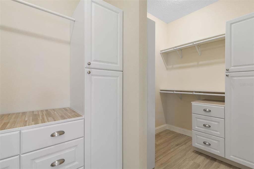 For Sale: $718,000 (4 beds, 2 baths, 2323 Square Feet)