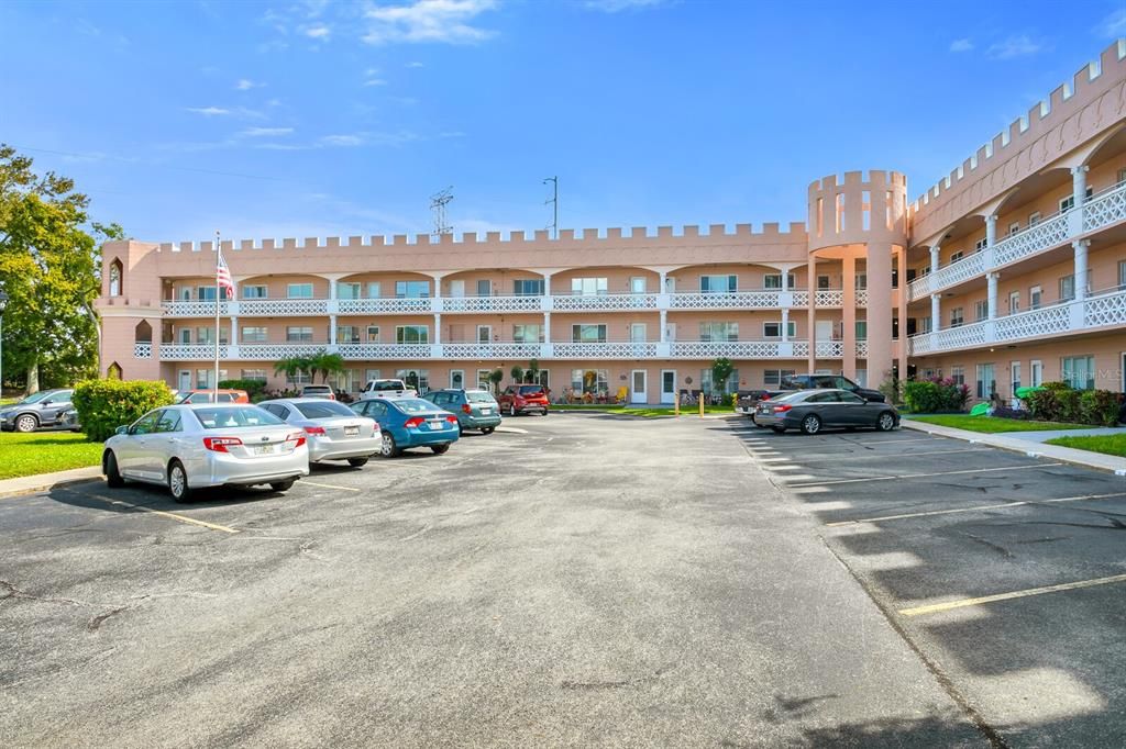 На продажу: $165,000 (2 спален, 2 ванн, 1100 Квадратных фут)