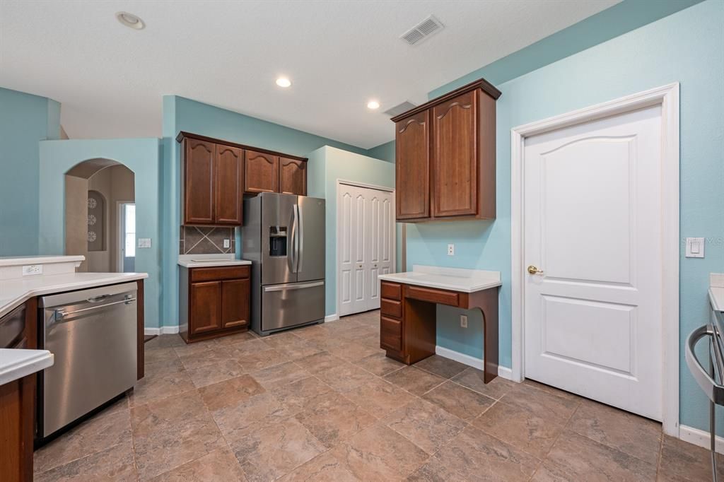 En Venta: $625,000 (4 camas, 3 baños, 3202 Pies cuadrados)