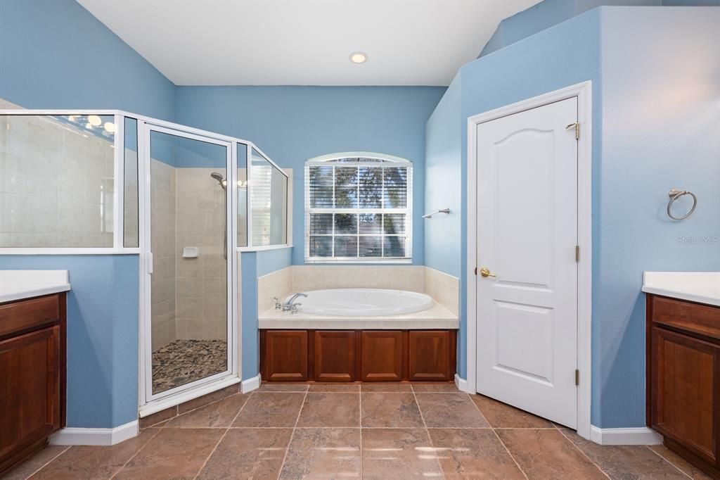 En Venta: $625,000 (4 camas, 3 baños, 3202 Pies cuadrados)