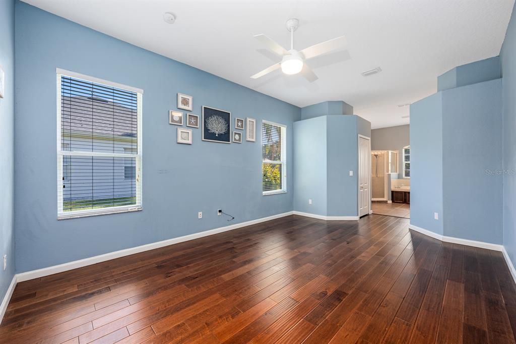 En Venta: $625,000 (4 camas, 3 baños, 3202 Pies cuadrados)