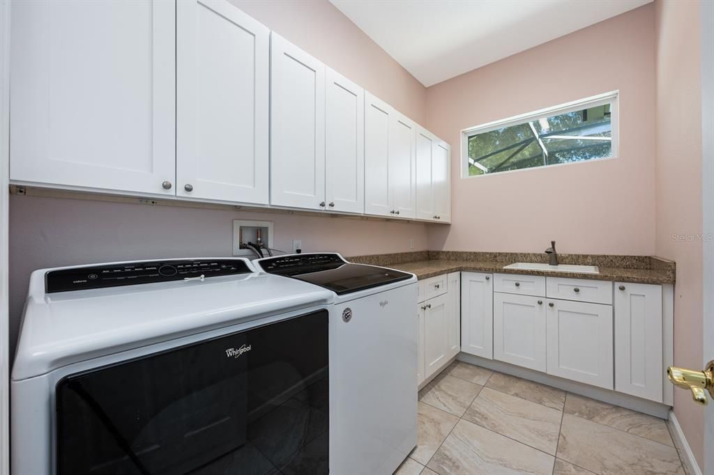 En Venta: $625,000 (4 camas, 3 baños, 3202 Pies cuadrados)