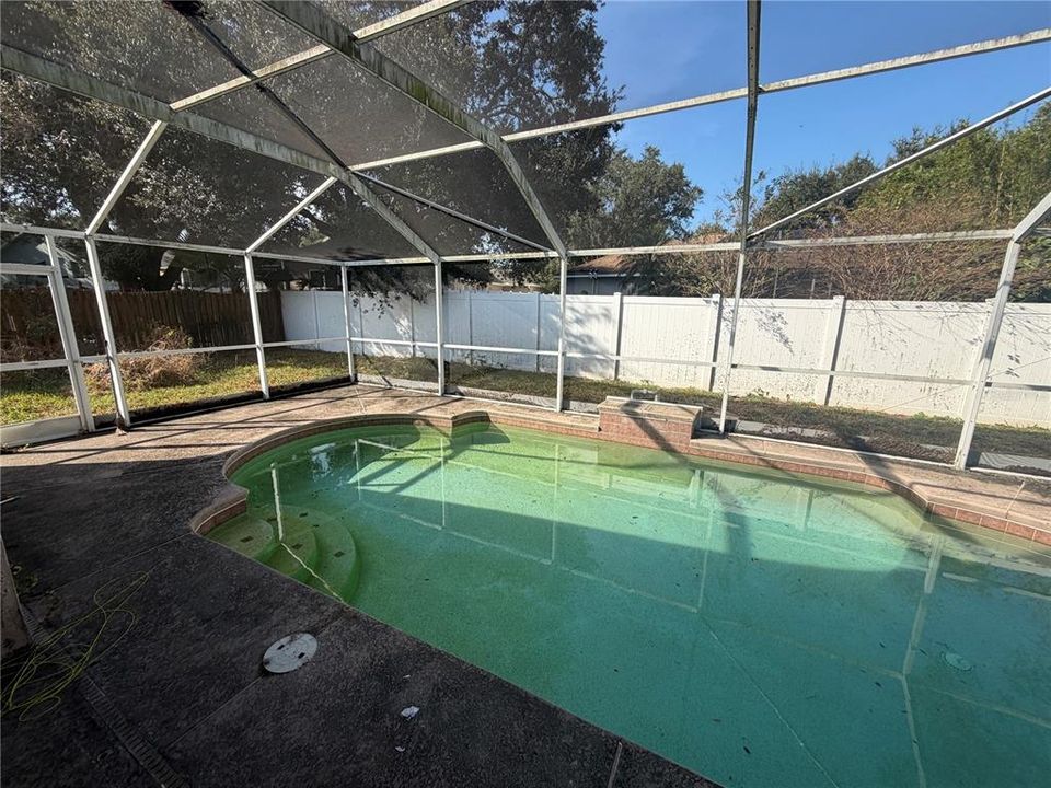 待售: $365,000 (4 贝兹, 2 浴室, 2078 平方英尺)