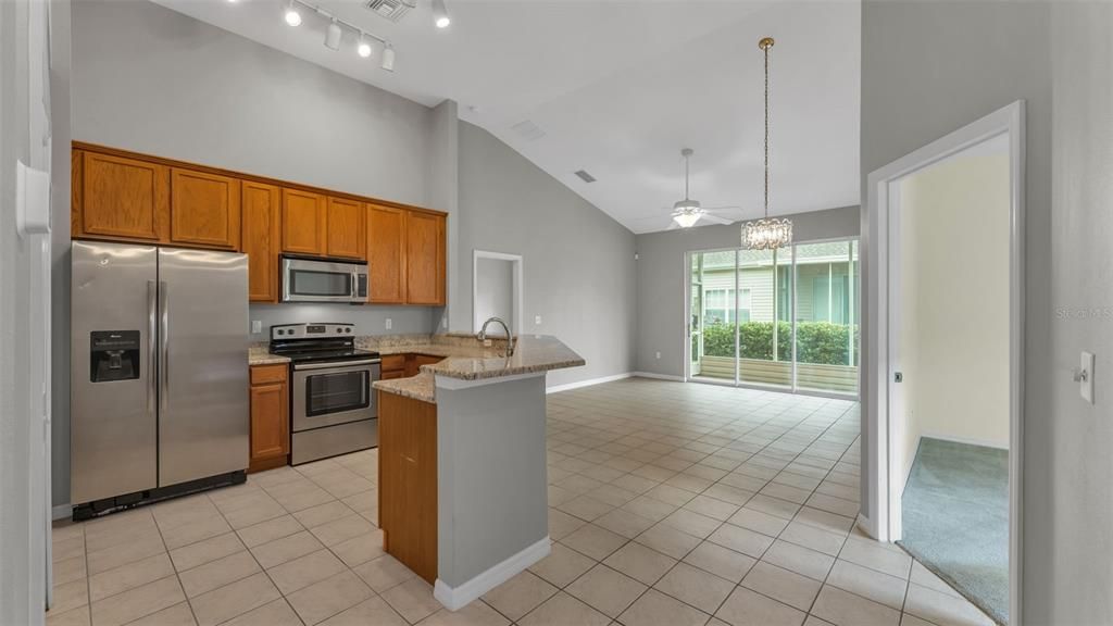 待售: $225,000 (3 贝兹, 2 浴室, 1323 平方英尺)