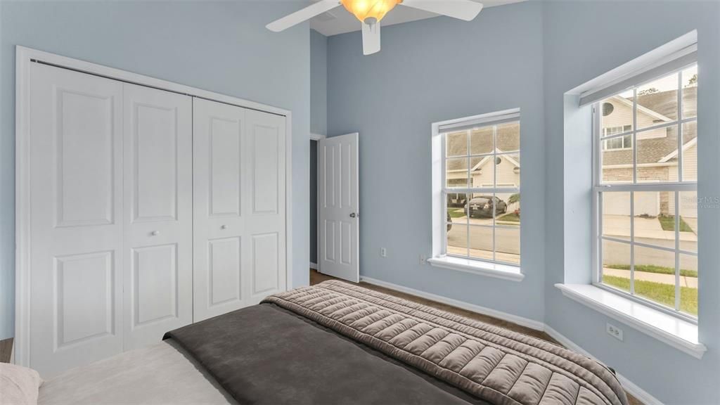 待售: $225,000 (3 贝兹, 2 浴室, 1323 平方英尺)