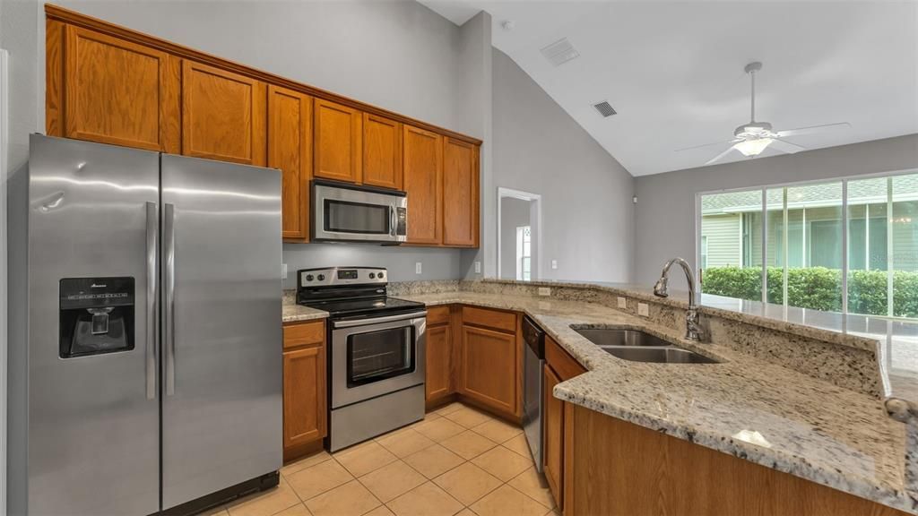 待售: $225,000 (3 贝兹, 2 浴室, 1323 平方英尺)