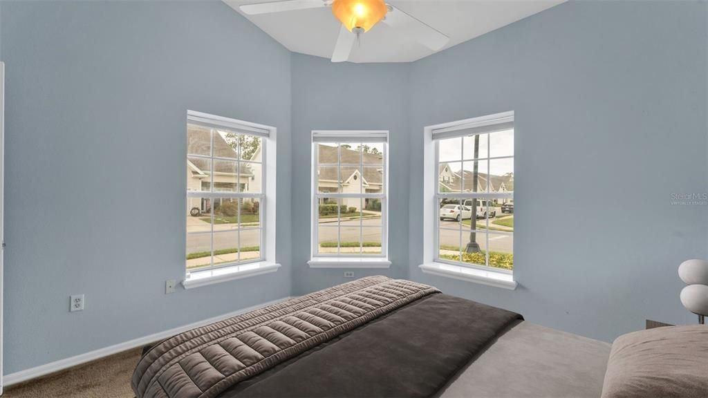 待售: $225,000 (3 贝兹, 2 浴室, 1323 平方英尺)