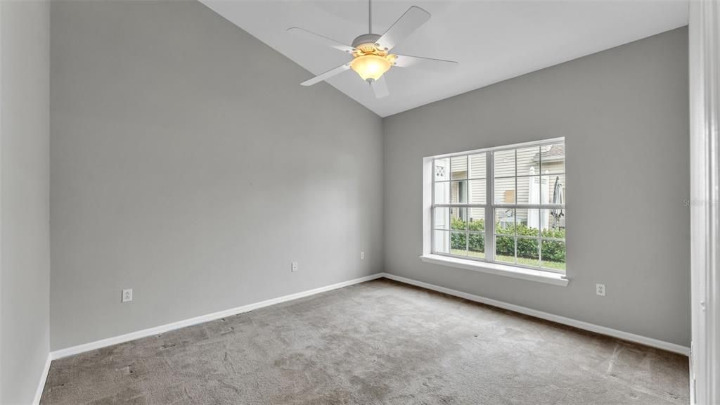 待售: $225,000 (3 贝兹, 2 浴室, 1323 平方英尺)