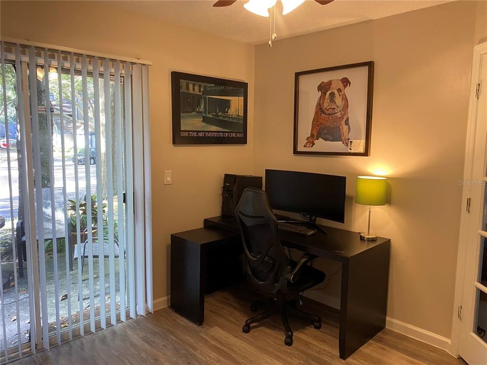 For Rent: $1,950 (3 beds, 2 baths, 1142 Square Feet)