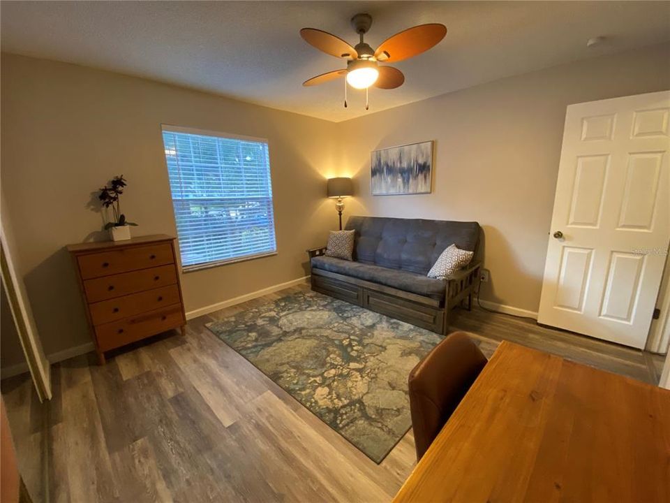 For Rent: $1,950 (3 beds, 2 baths, 1142 Square Feet)