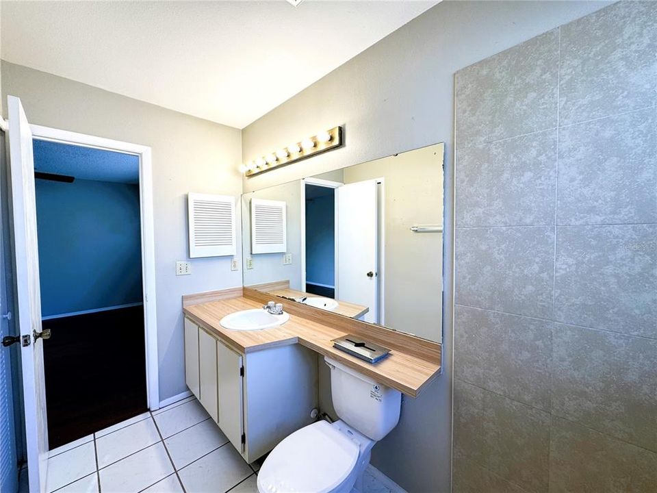 出租: $2,199 (3 贝兹, 2 浴室, 1216 平方英尺)