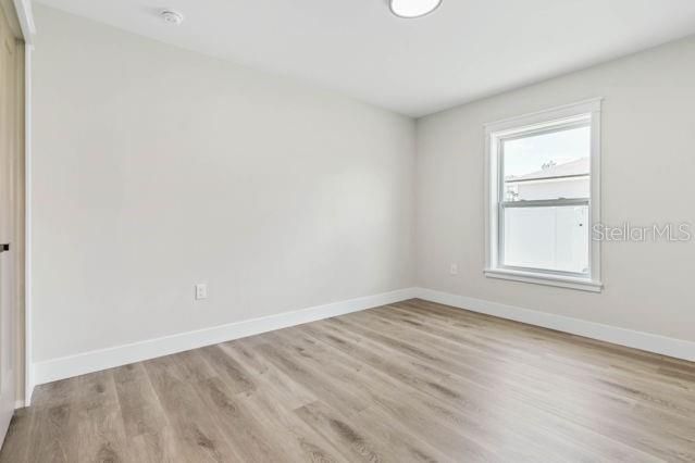 For Rent: $1,750 (3 beds, 2 baths, 1311 Square Feet)