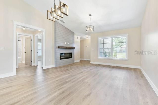 For Rent: $1,750 (3 beds, 2 baths, 1311 Square Feet)