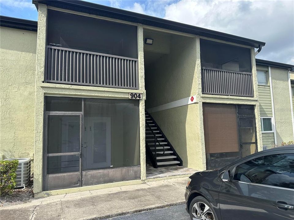 For Rent: $1,550 (2 beds, 2 baths, 897 Square Feet)