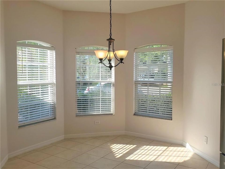 For Rent: $2,400 (4 beds, 3 baths, 1862 Square Feet)