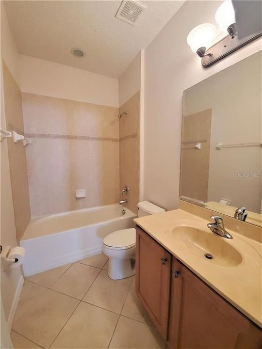 For Rent: $2,400 (4 beds, 3 baths, 1862 Square Feet)