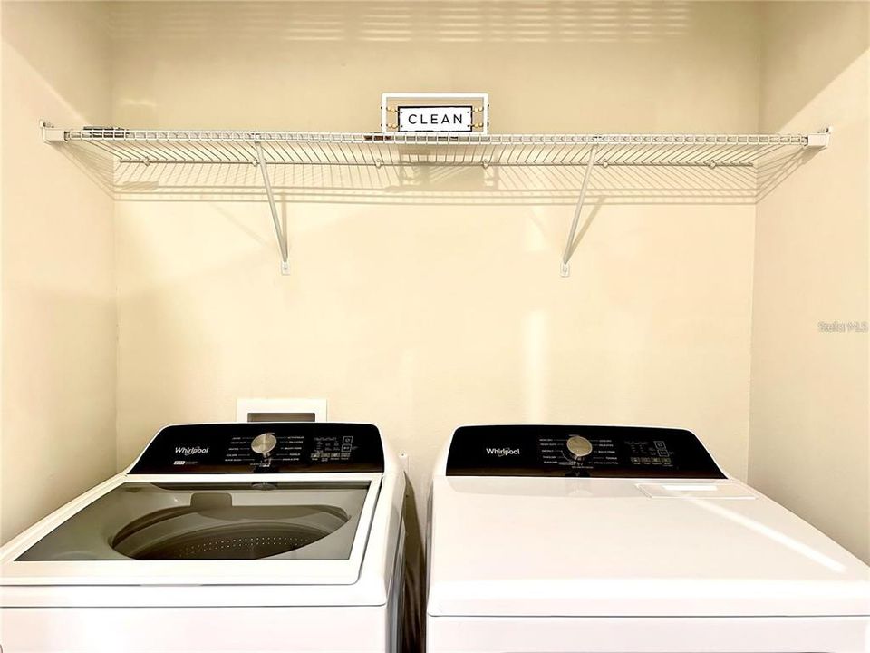 For Sale: $370,000 (3 beds, 2 baths, 1683 Square Feet)