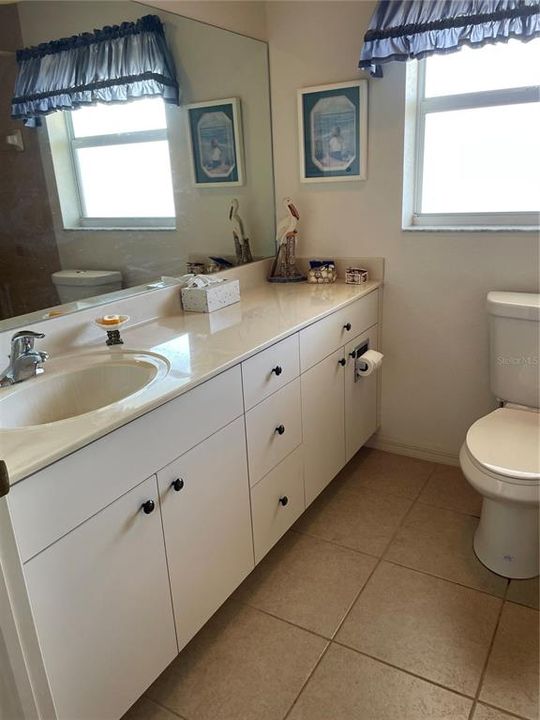 For Sale: $485,000 (2 beds, 2 baths, 1130 Square Feet)