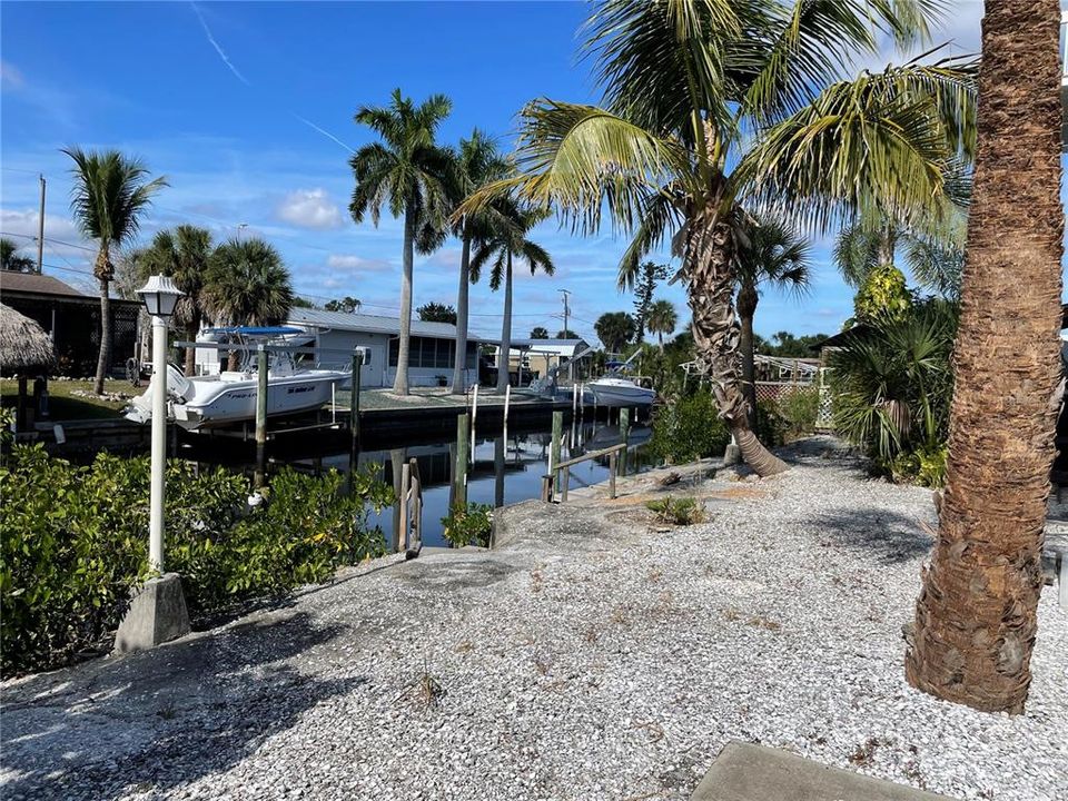 For Sale: $485,000 (2 beds, 2 baths, 1130 Square Feet)