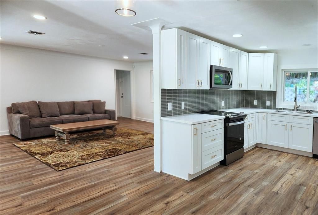 En Venta: $379,900 (2 camas, 2 baños, 1336 Pies cuadrados)