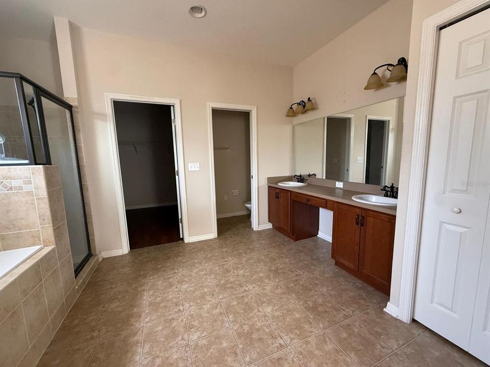 En Venta: $445,000 (5 camas, 3 baños, 2908 Pies cuadrados)