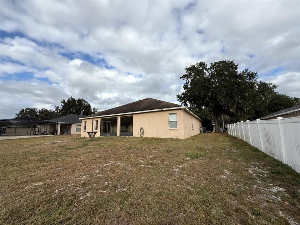 En Venta: $445,000 (5 camas, 3 baños, 2908 Pies cuadrados)