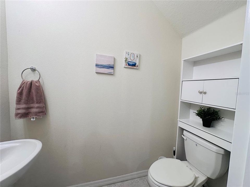 For Sale: $365,900 (3 beds, 2 baths, 1683 Square Feet)