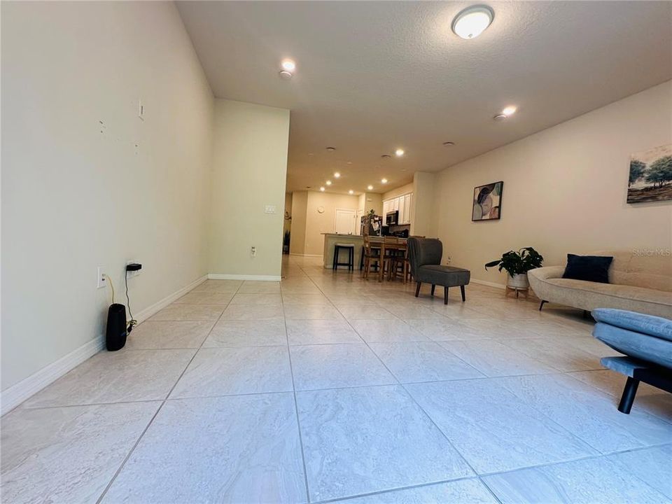 For Sale: $365,900 (3 beds, 2 baths, 1683 Square Feet)