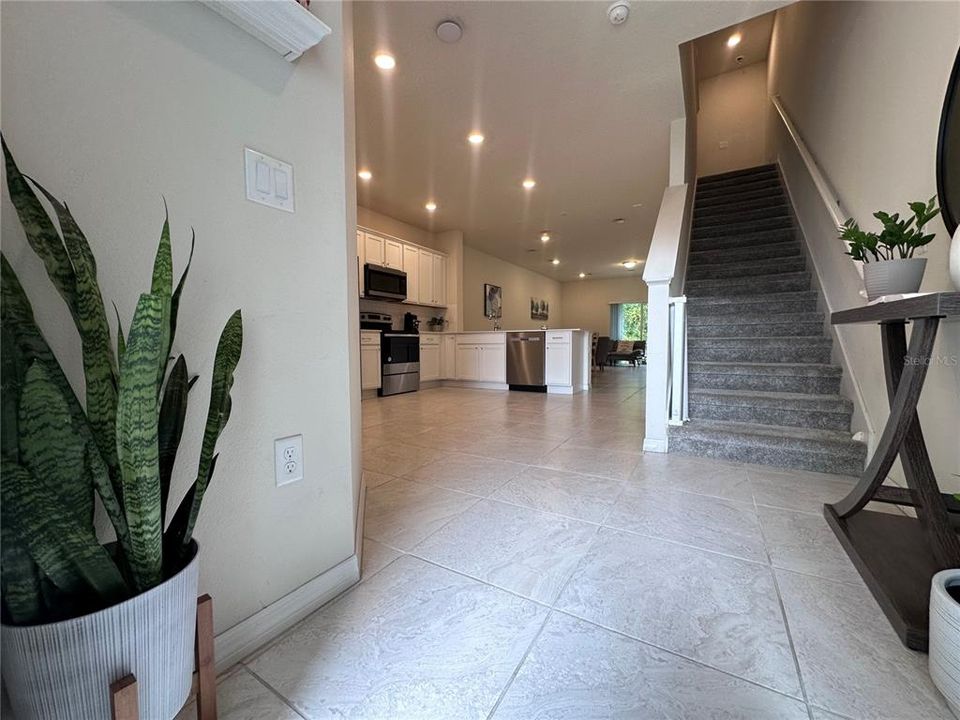 For Sale: $365,900 (3 beds, 2 baths, 1683 Square Feet)