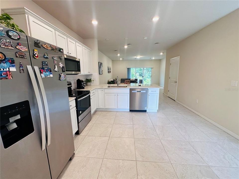 For Sale: $365,900 (3 beds, 2 baths, 1683 Square Feet)