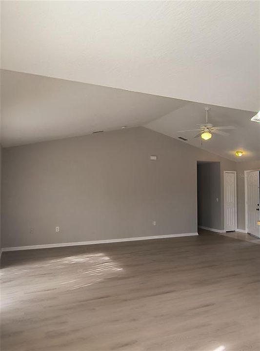 For Rent: $1,750 (3 beds, 2 baths, 1551 Square Feet)