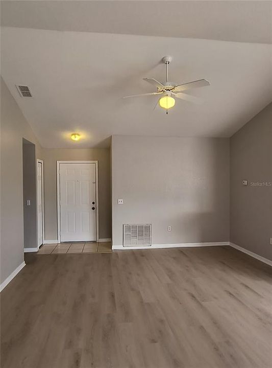 For Rent: $1,750 (3 beds, 2 baths, 1551 Square Feet)