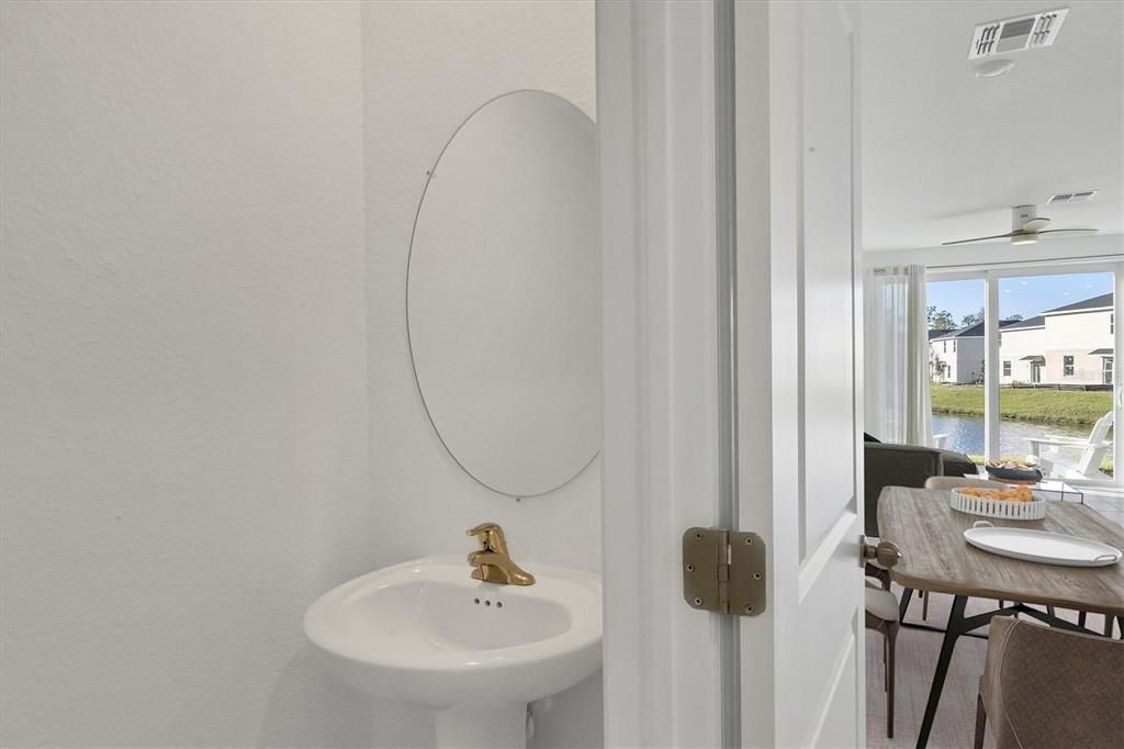 For Rent: $2,250 (3 beds, 2 baths, 1352 Square Feet)