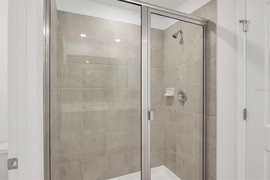 For Rent: $2,250 (3 beds, 2 baths, 1352 Square Feet)