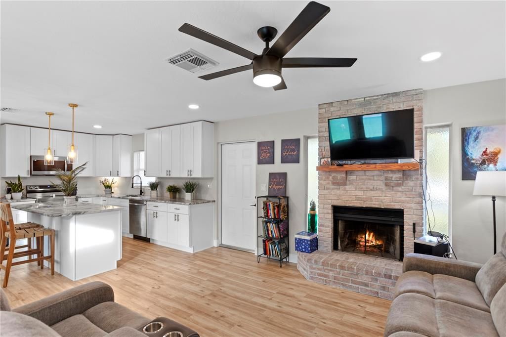 For Sale: $669,900 (4 beds, 3 baths, 1776 Square Feet)