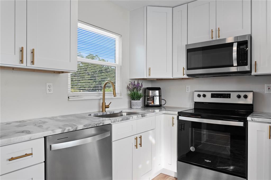 For Sale: $669,900 (4 beds, 3 baths, 1776 Square Feet)