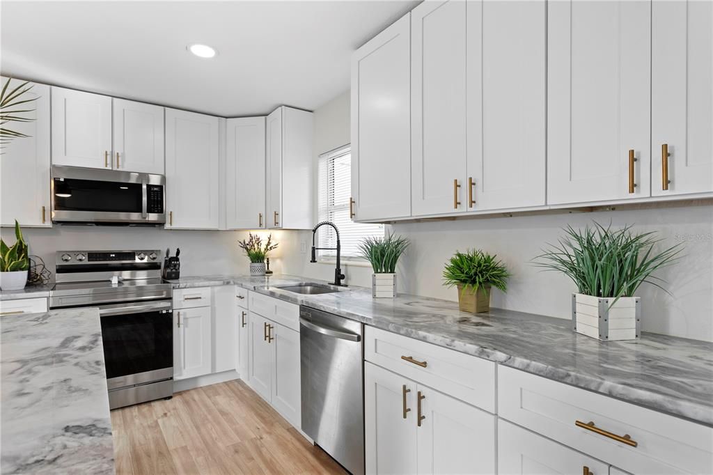 For Sale: $669,900 (4 beds, 3 baths, 1776 Square Feet)