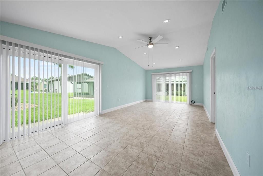 待售: $395,000 (2 贝兹, 2 浴室, 904 平方英尺)