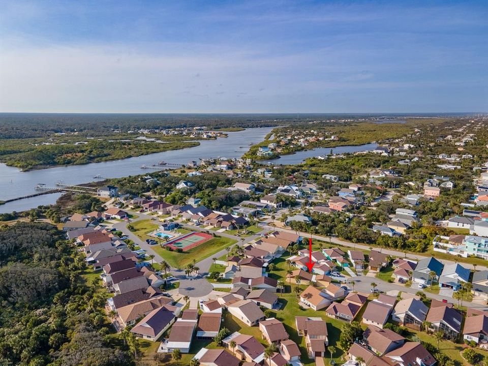 待售: $395,000 (2 贝兹, 2 浴室, 904 平方英尺)