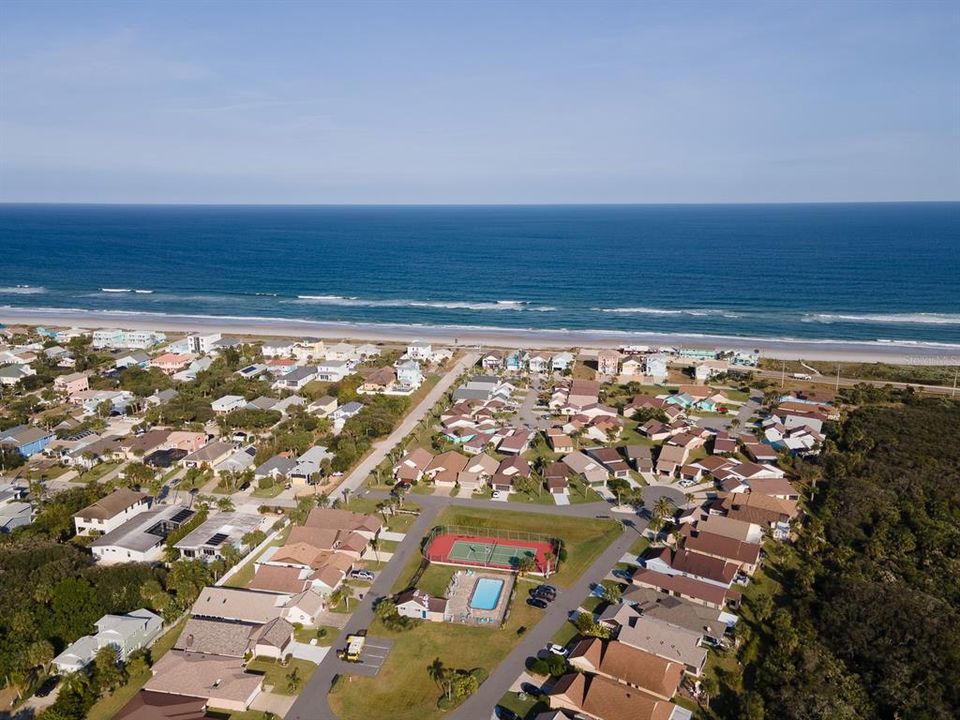 待售: $395,000 (2 贝兹, 2 浴室, 904 平方英尺)