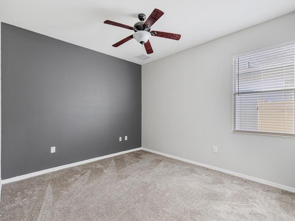 На продажу: $390,000 (5 спален, 3 ванн, 2507 Квадратных фут)