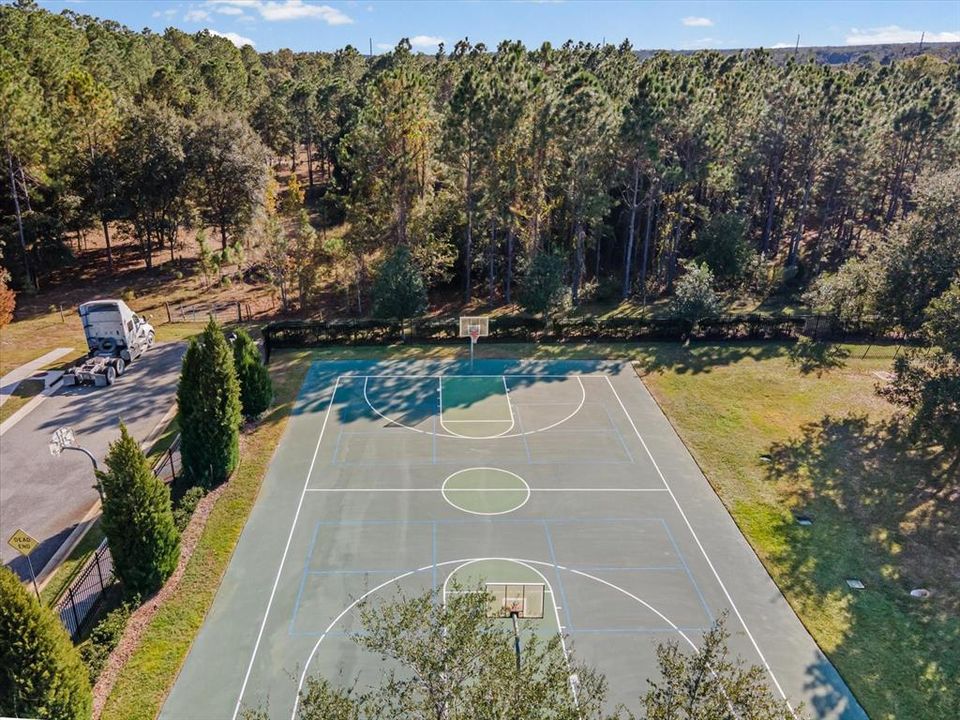 На продажу: $390,000 (5 спален, 3 ванн, 2507 Квадратных фут)