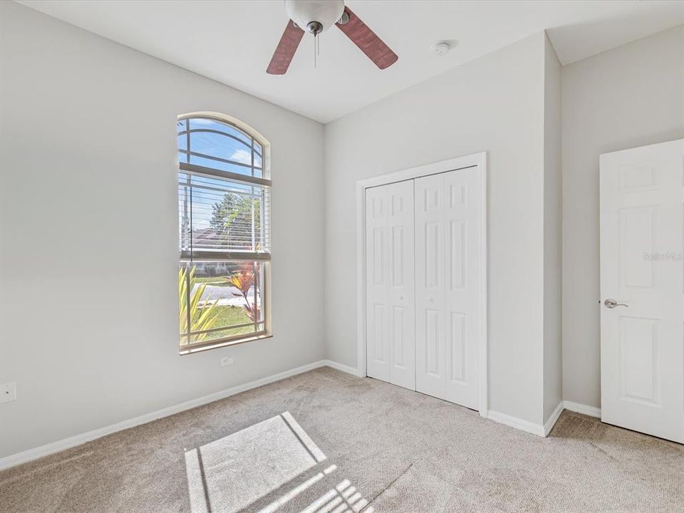 На продажу: $390,000 (5 спален, 3 ванн, 2507 Квадратных фут)