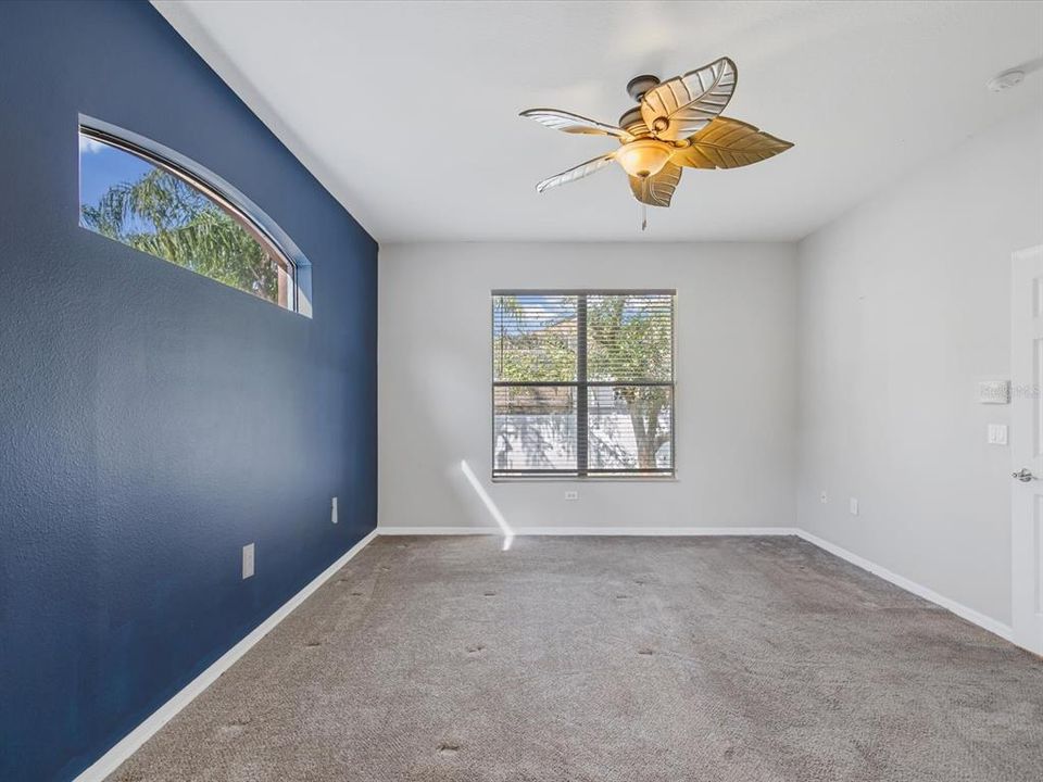 На продажу: $390,000 (5 спален, 3 ванн, 2507 Квадратных фут)