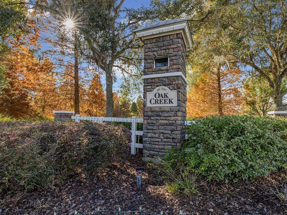 На продажу: $390,000 (5 спален, 3 ванн, 2507 Квадратных фут)