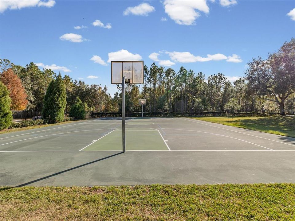 На продажу: $390,000 (5 спален, 3 ванн, 2507 Квадратных фут)